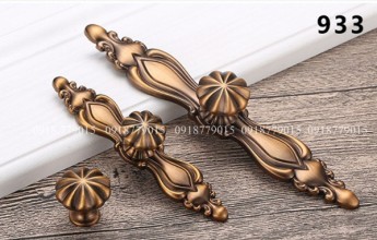Tay nắm tủ áo tân cổ điển